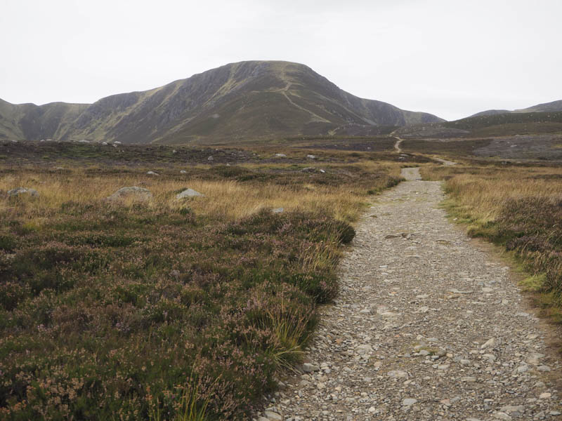 Path towards Loch Brandy and The Snub