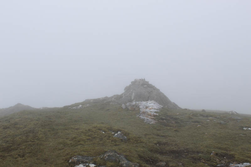 Summit, Sgurr na Ba Glaise