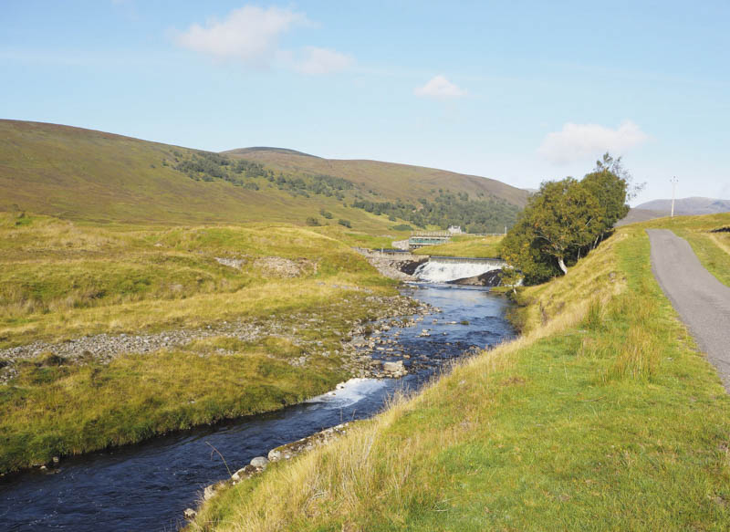 Weir on the Abhainn Srath a' Bhathaich