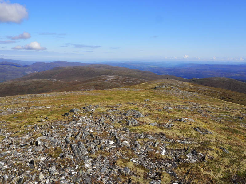 Feith a' Ghiubhais and Doire Tana East Top. Carn Loch na Gobhlaig beyond