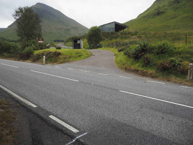 Start of walk, private road to Gleann-leac-na-muidhe