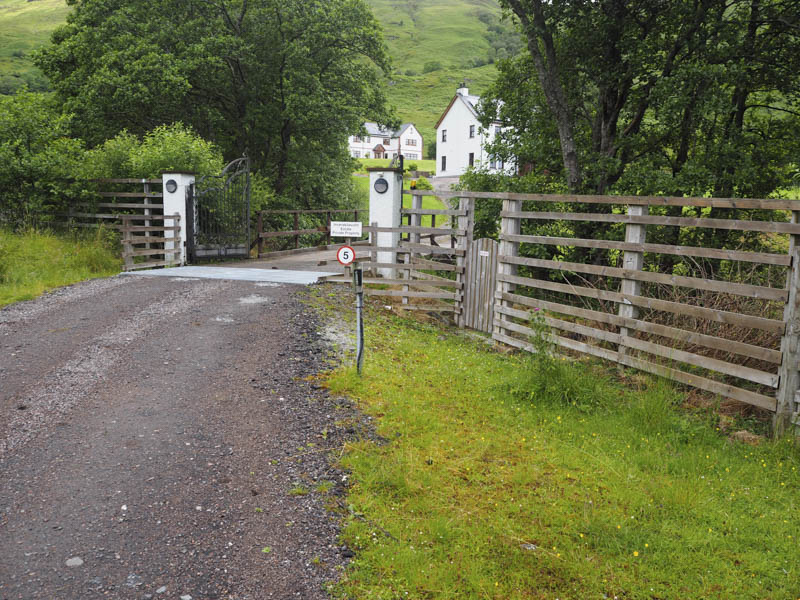 Entrance to Inverskilavulin. Signed path is to the left