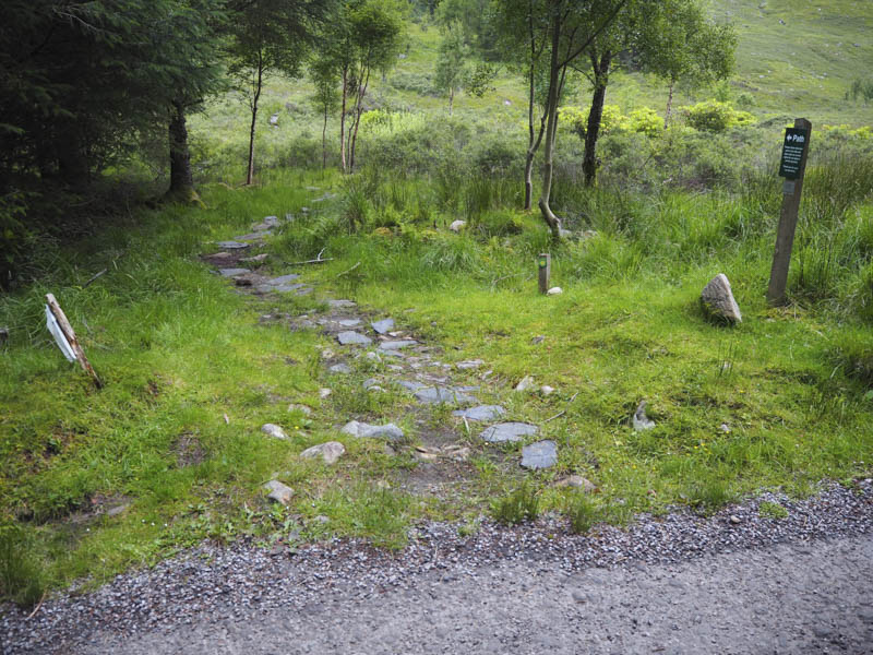 Path to avoid hoilday lets at Gleann-leac-na-muidhe