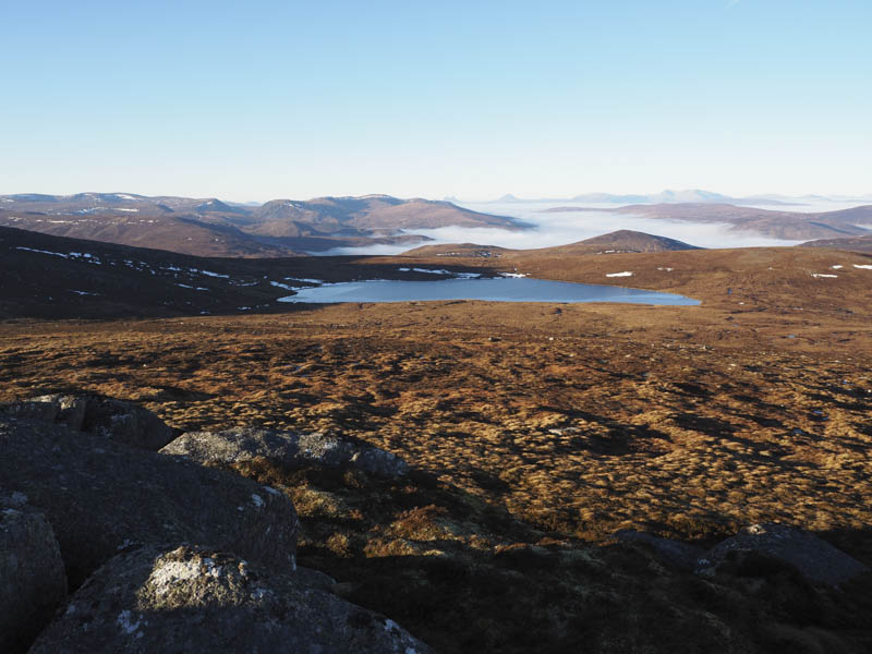 Beyond Loch Chuinneag, Meal nam Fuaran, Carn Alladale, Carn a' Choin Deirg and route to Carn na Gobhlaig-beithe