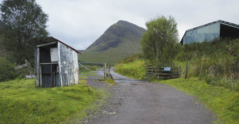 Start of walk, private road to Gleann-leac-na-muidhe