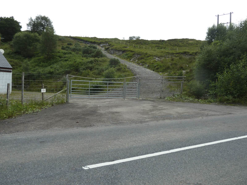 Start of walk, track to Hydro Dam