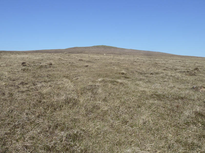 Approaching summit of Biod an Athair