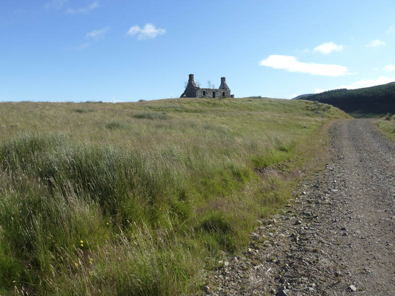 Breac-achadh, derelict house on the hill