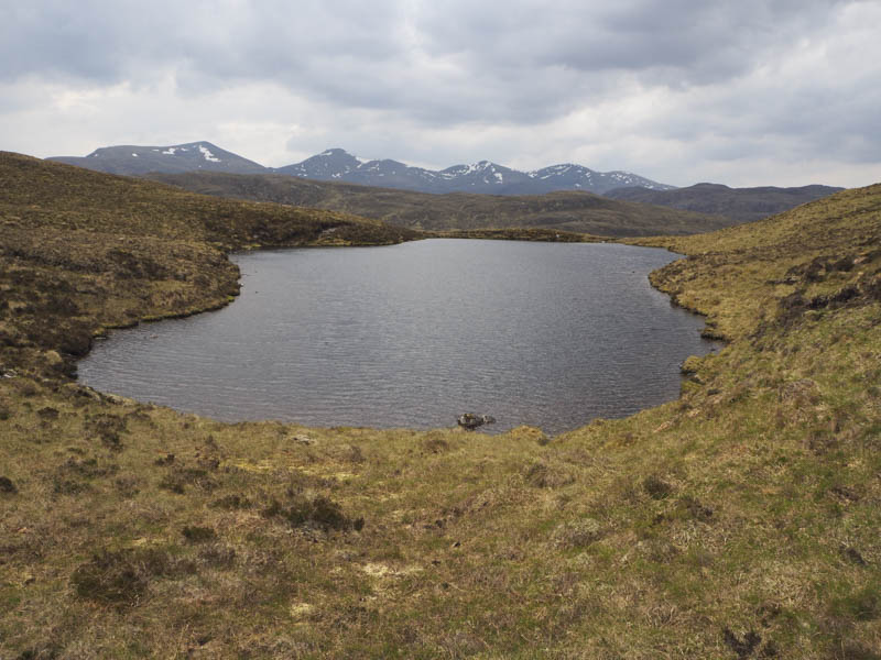 Lochan Dubh nam Biast. Strathfarrar Munros beyond