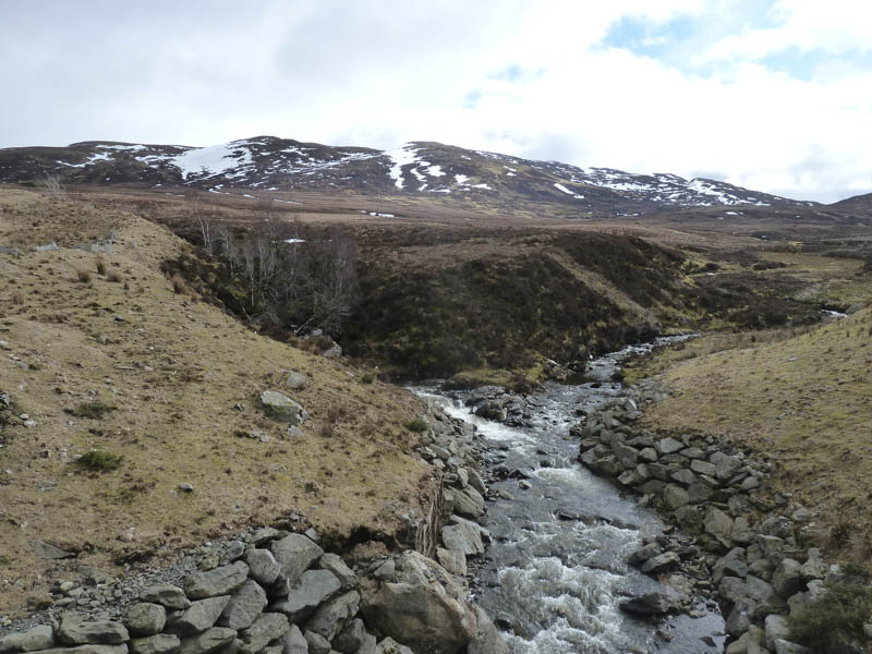 Allt Doe and route off Carn a' Chuilinn