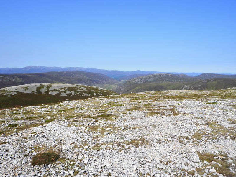 Carn na Drochaide, Glen Cluanie and Creag nan Gabhar