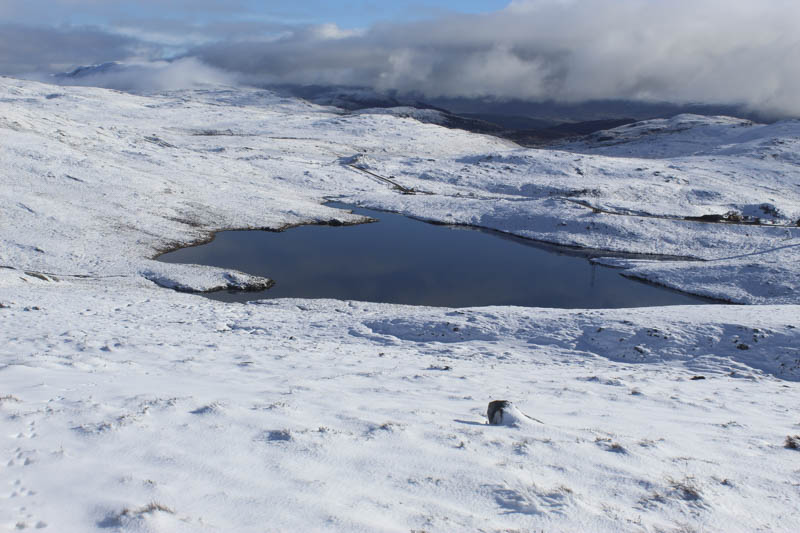 Loch Righ Guidh and Carn Tarsuinn Beag