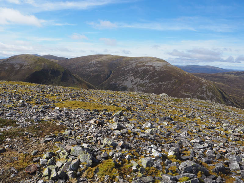 Beinn Iutharn Bheag and Beinn Iutharn Mor