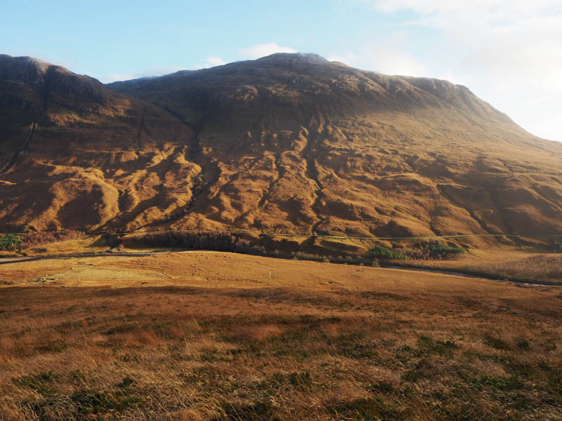 Across Glen Ling to Sgurr na Cloiche