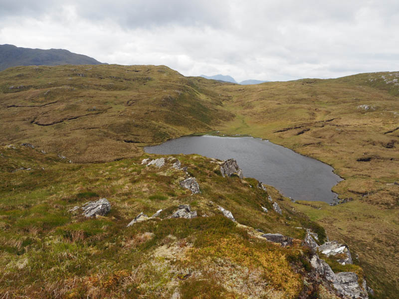 Unnamed lochan and route to Carn a' Coire Dhoimhneid East Top
