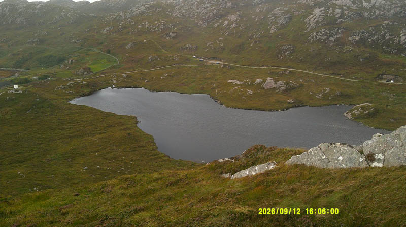 Unnamed Lochan and start of path to Ardmore.
